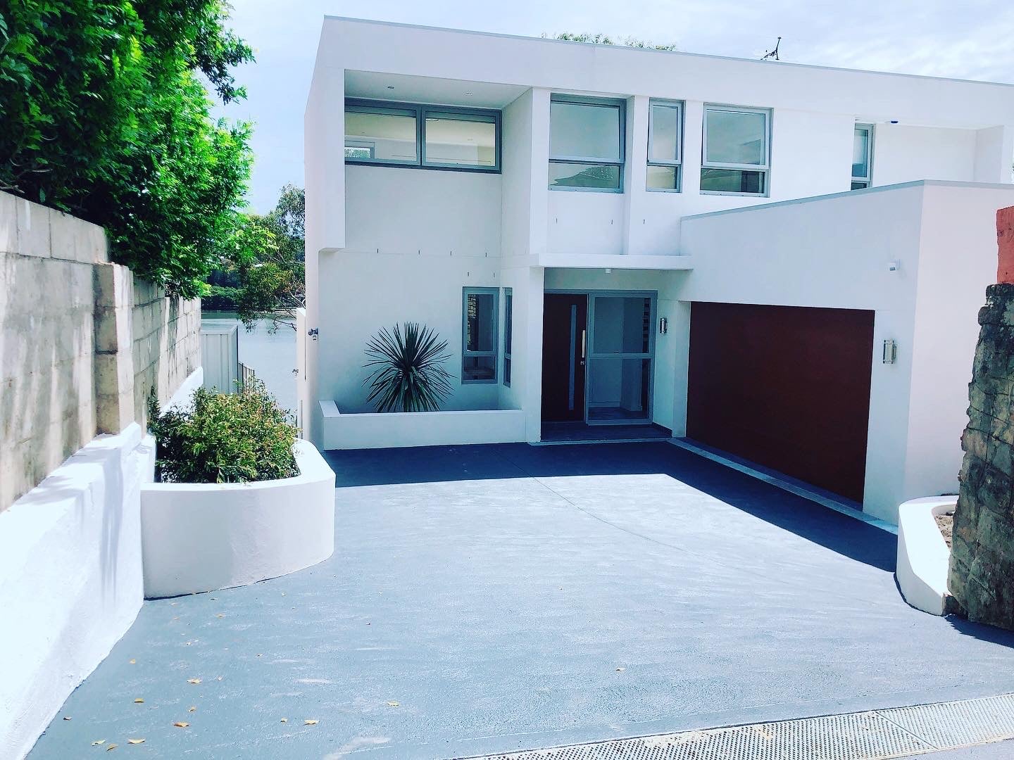 Oyster Bay exterior view